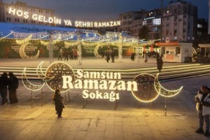 Büyükşehir’in “Ramazan Sokağı” Yoğun İlgi Görüyor